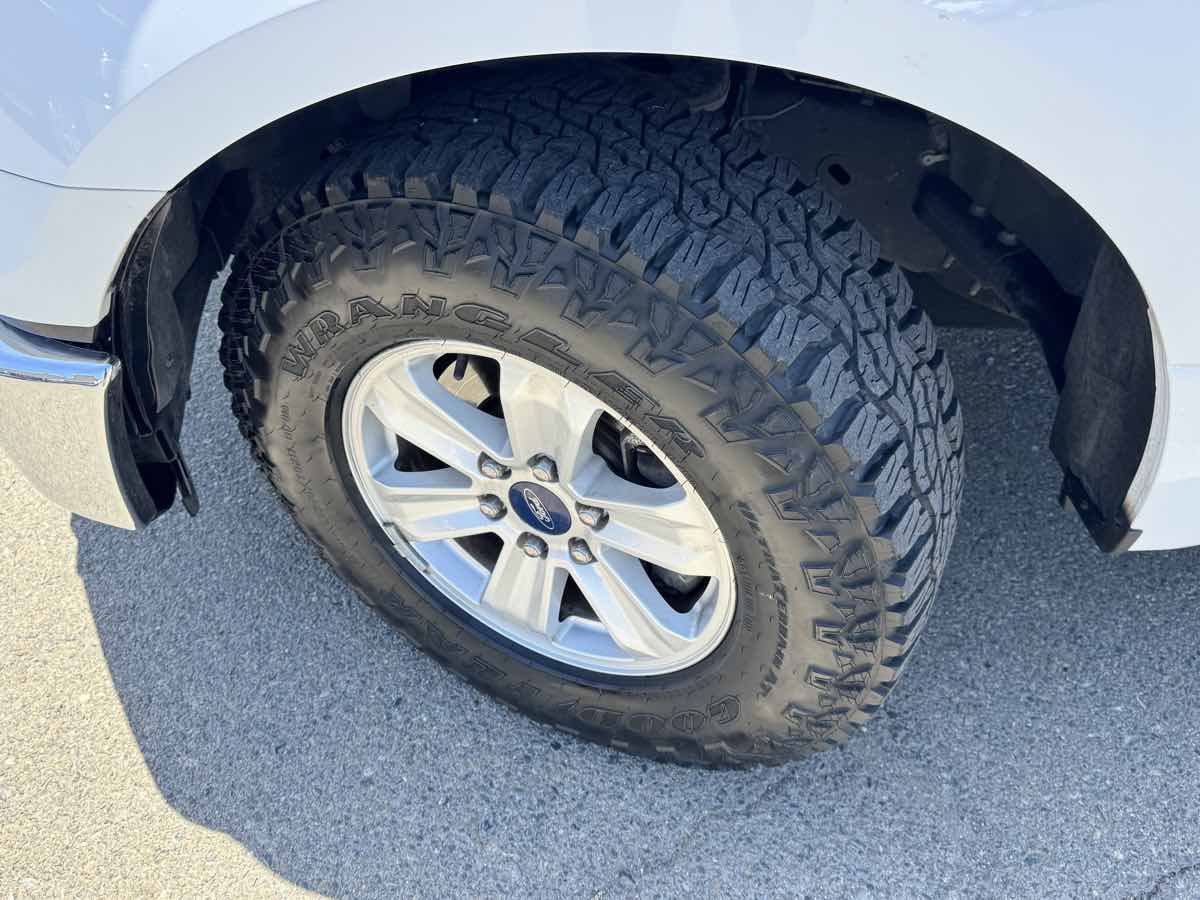 Used 2015 Ford F150 XLT RWD image 33