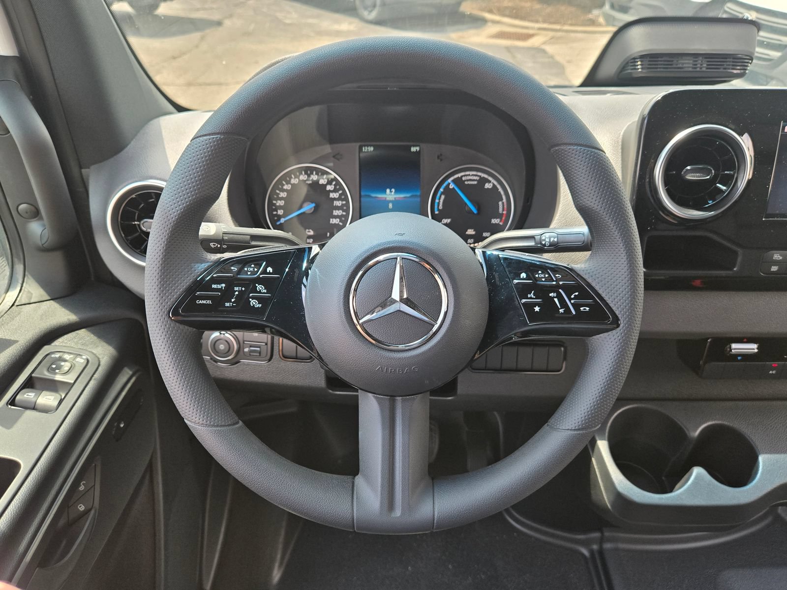New 2025 Mercedes-Benz eSprinter 170 Cargo image 14
