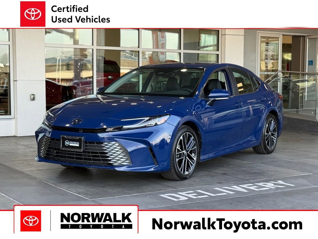 Certified 2025 Toyota Camry XLE FWD image 1