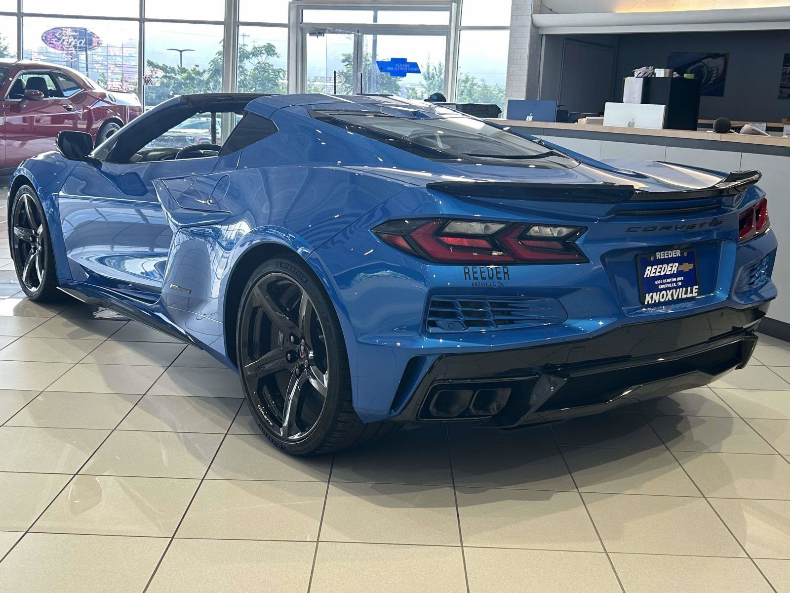 Used 2025 Chevrolet Corvette E-Ray w/ Stealth Interior Trim Package AWD/4WD image 5