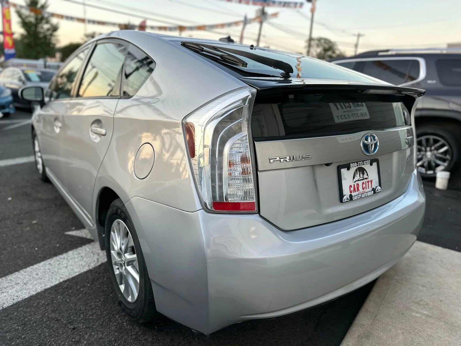 Used 2014 Toyota Prius Plug-In Hybrid image 7
