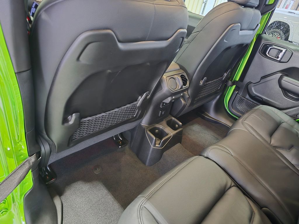 New 2025 Jeep Wrangler Unlimited Rubicon w/ Technology Group image 22