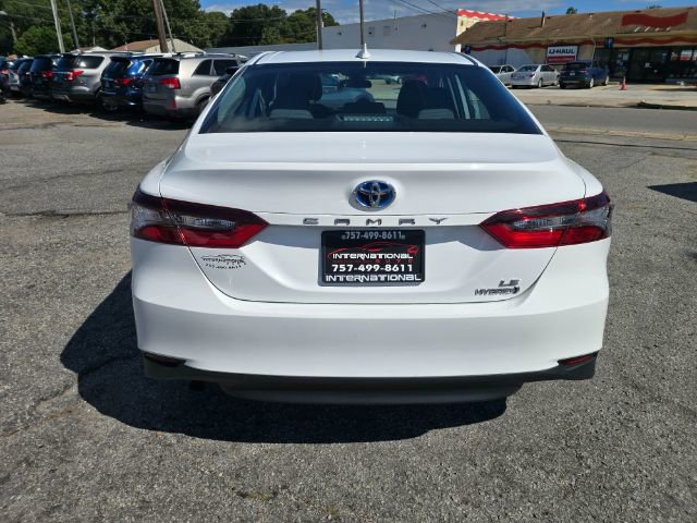 Used 2022 Toyota Camry LE image 6