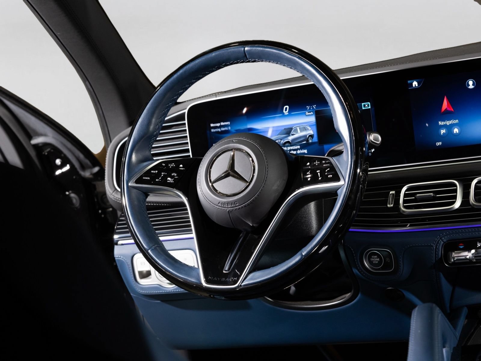 Used 2025 Mercedes-Benz Maybach GLS 600 4MATIC image 36