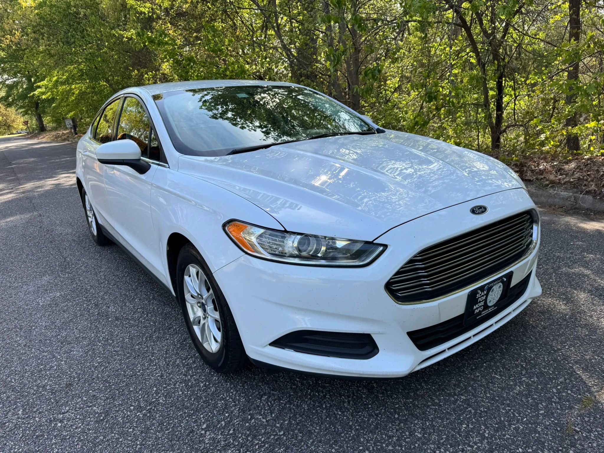 Used 2015 Ford Fusion S image 3