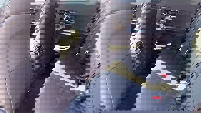 Certified 2025 Mercedes-Benz GLC 300 4MATIC image 99