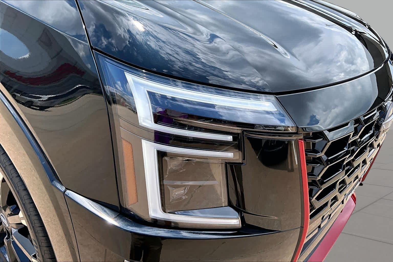 New 2026 Nissan Armada NISMO AWD/4WD image 13