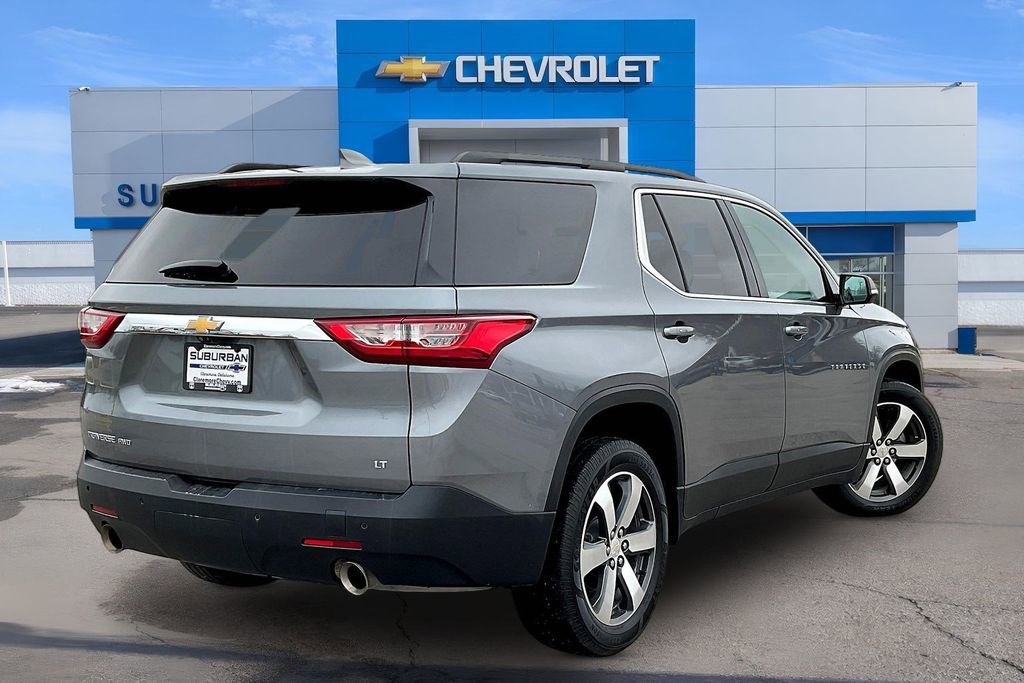 Used 2020 Chevrolet Traverse LT w/ LT Premium Package image 2