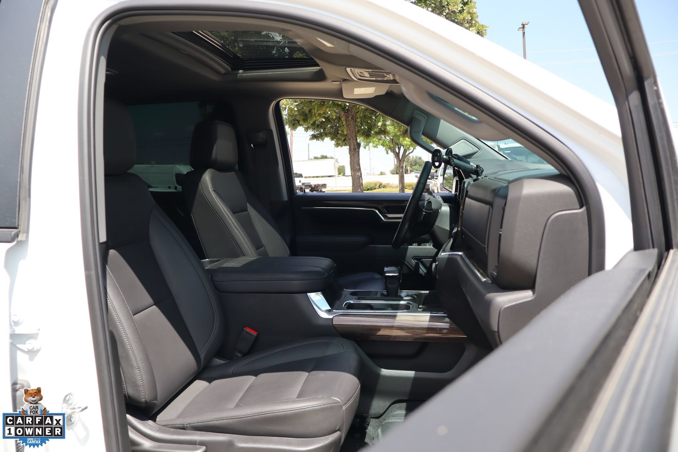 Used 2025 Chevrolet Silverado 1500 LT Trail Boss w/ LT Trail Boss Premium Package AWD/4WD image 31