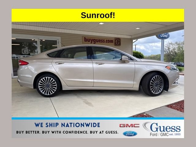 Used 2017 Ford Fusion SE w/ Fusion SE Technology Package FWD image 1