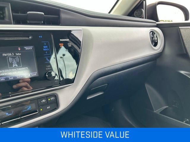 Used 2017 Toyota Corolla LE FWD image 4