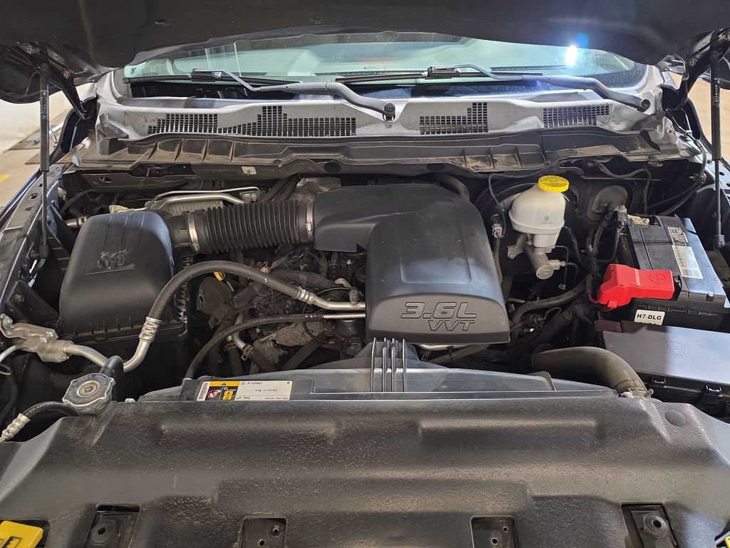 Used 2020 RAM 1500 Warlock w/ Luxury Group AWD/4WD image 17