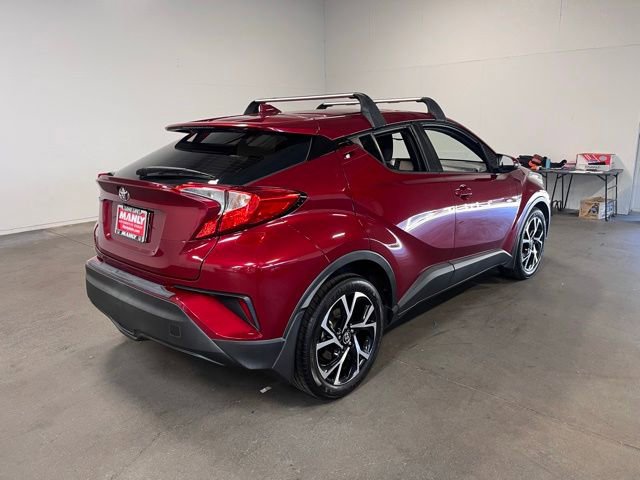 Used 2018 Toyota C-HR XLE image 3