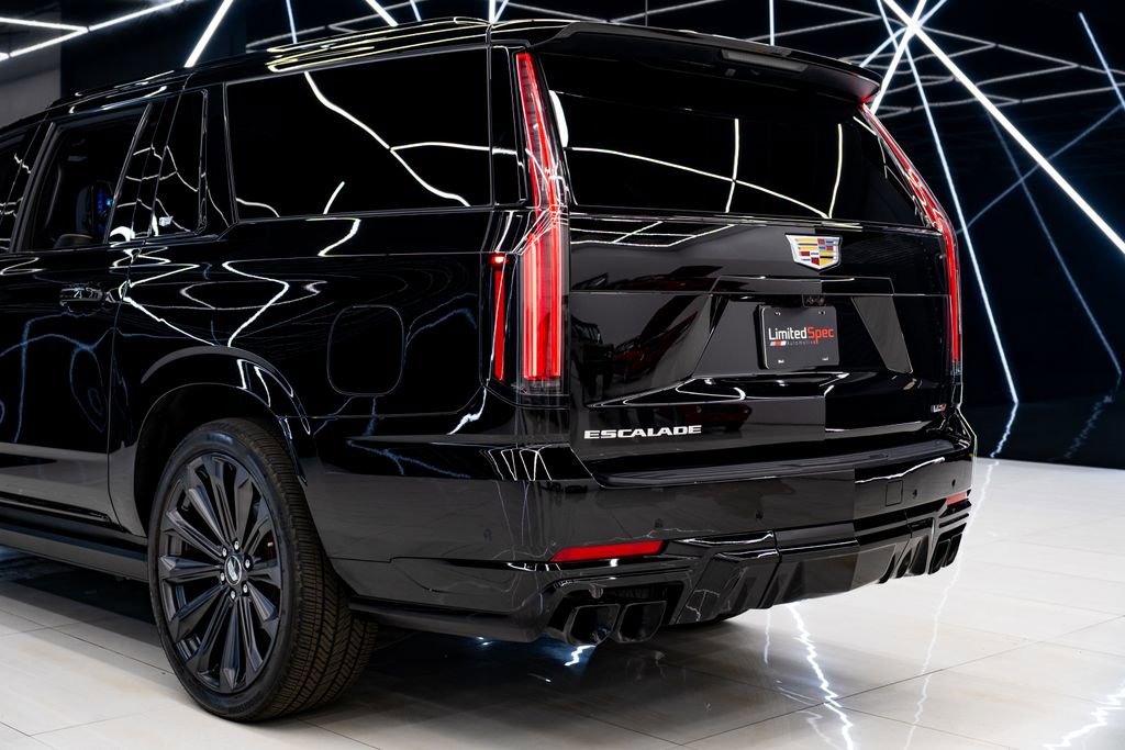 Used 2026 Cadillac Escalade ESV V AWD/4WD image 11