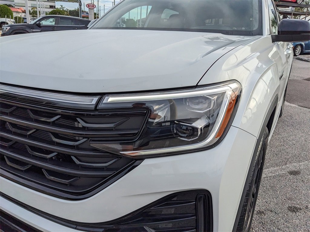 New 2026 Volkswagen Atlas Cross Sport SEL R-Line image 12