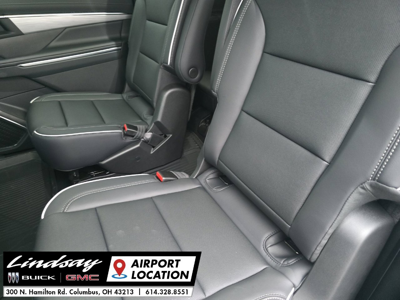 New 2027 Buick Enclave Preferred w/ LPO, Floor Liner Package FWD image 26
