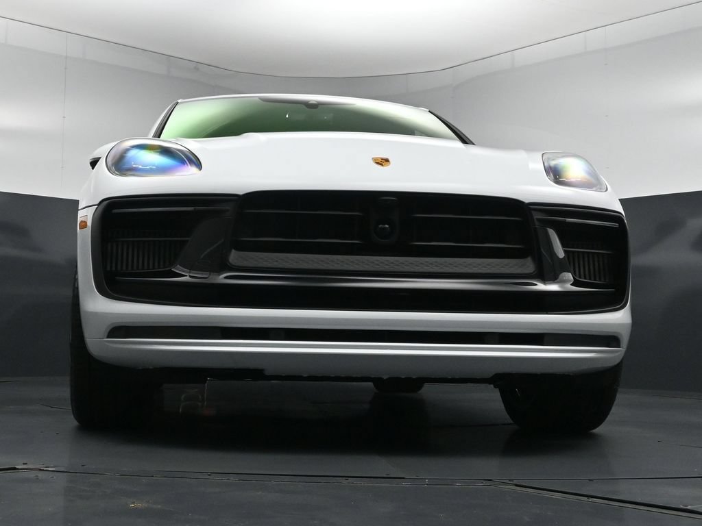 New 2026 Porsche Macan GTS AWD/4WD image 30