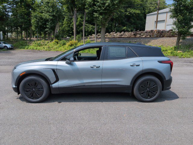 New 2025 Chevrolet Blazer EV LT image 13