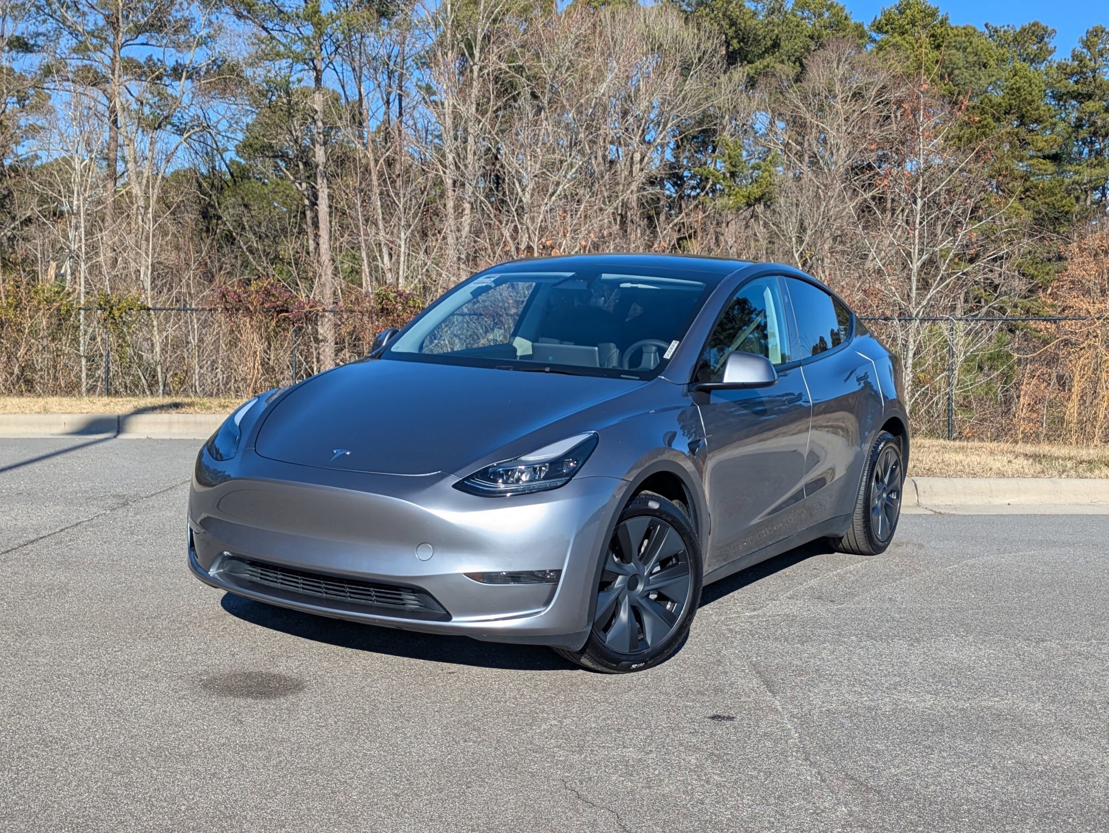 Used 2025 Tesla Model Y Long Range image 1