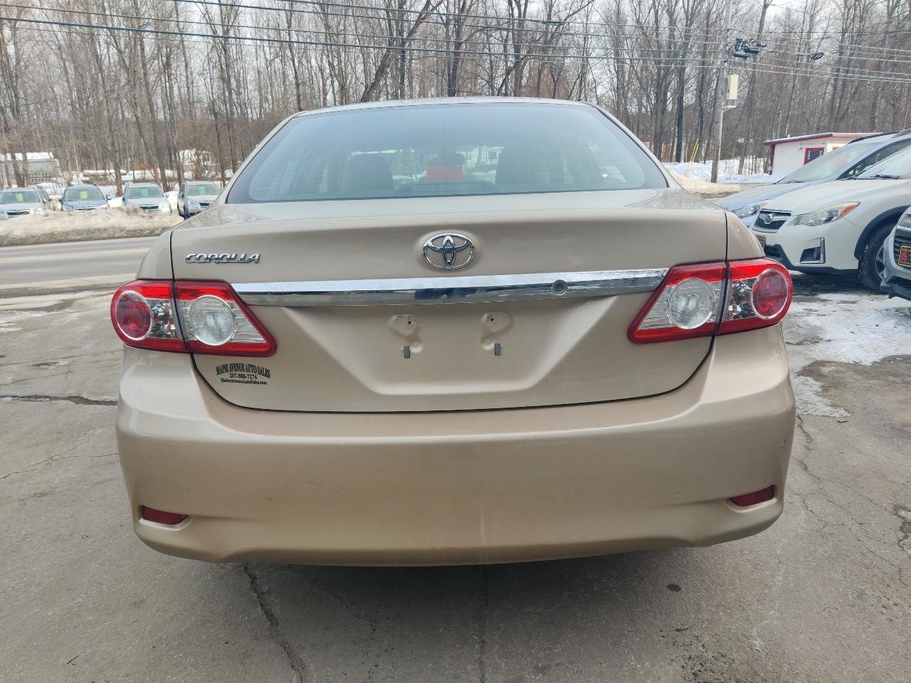 Used 2011 Toyota Corolla S 5-Speed MT FWD image 5