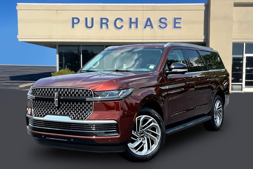 New 2027 Lincoln Navigator L Premier RWD image 2