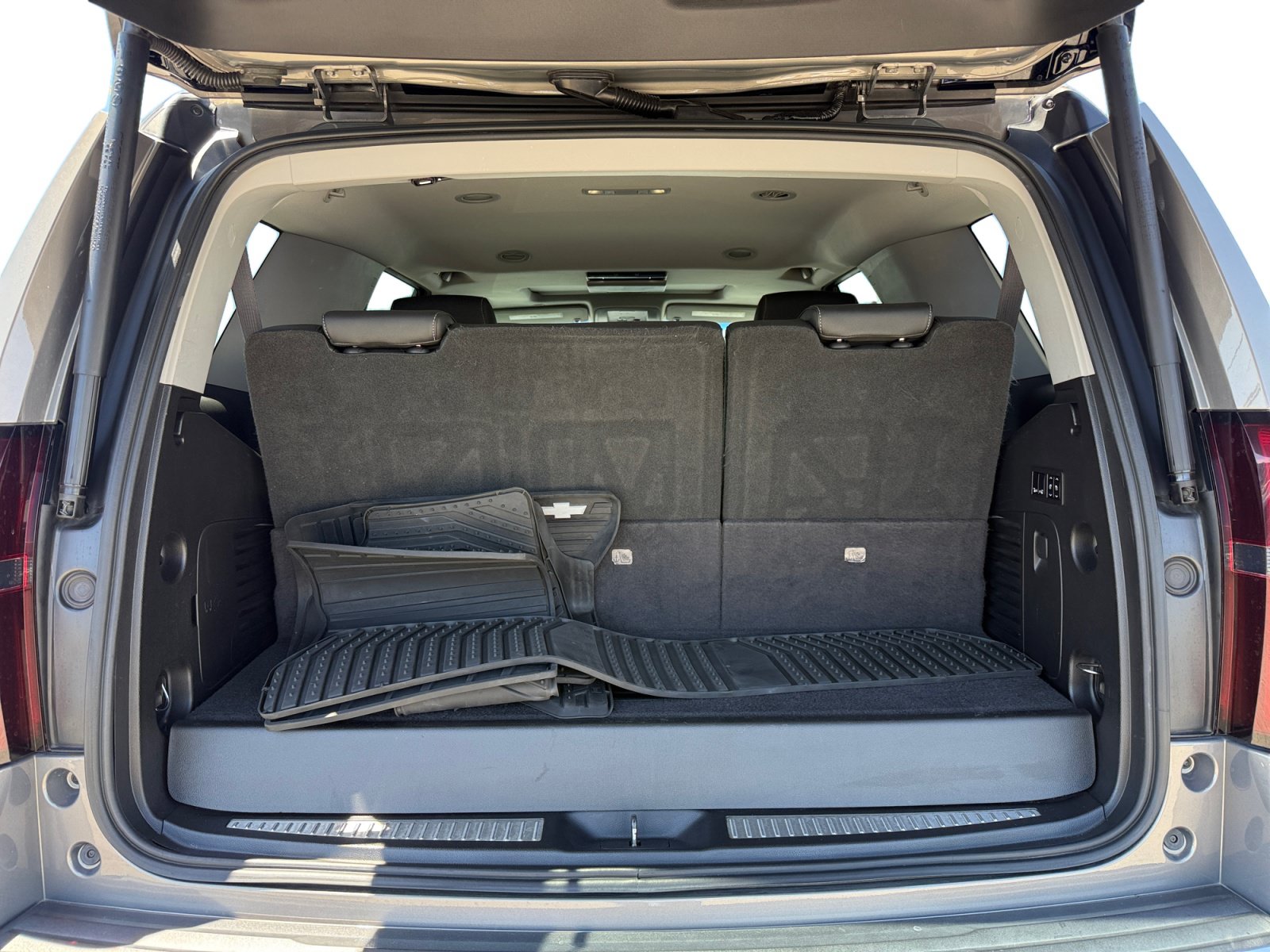Used 2017 Chevrolet Tahoe Premier AWD/4WD image 17