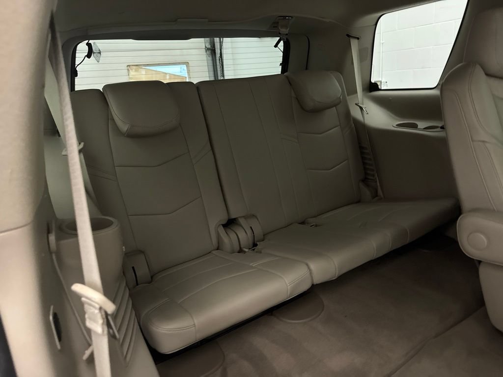 Used 2019 Cadillac Escalade Premium Luxury AWD/4WD image 63