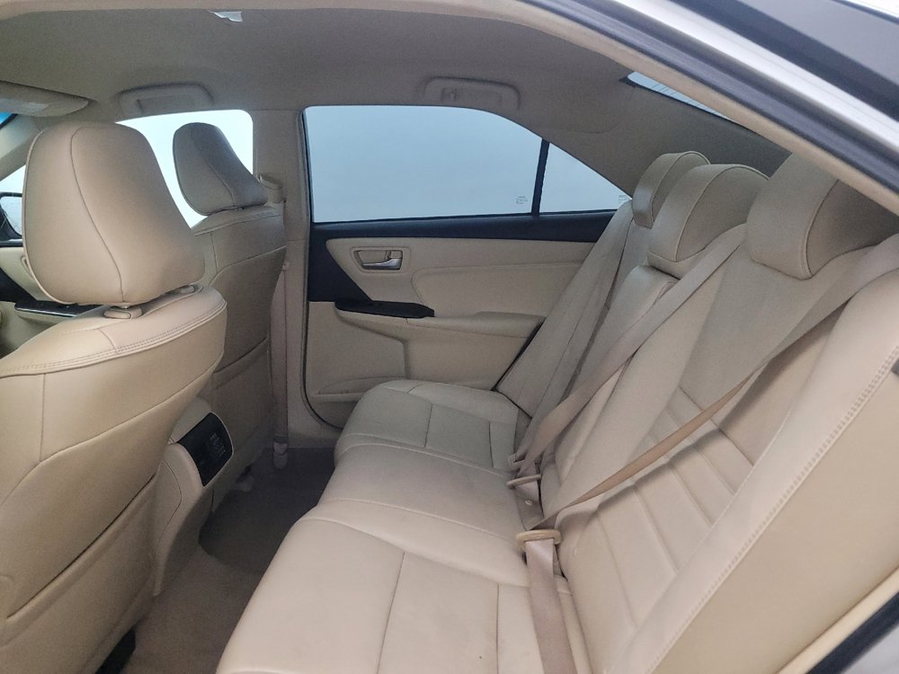 Used 2016 Toyota Camry XLE FWD image 18