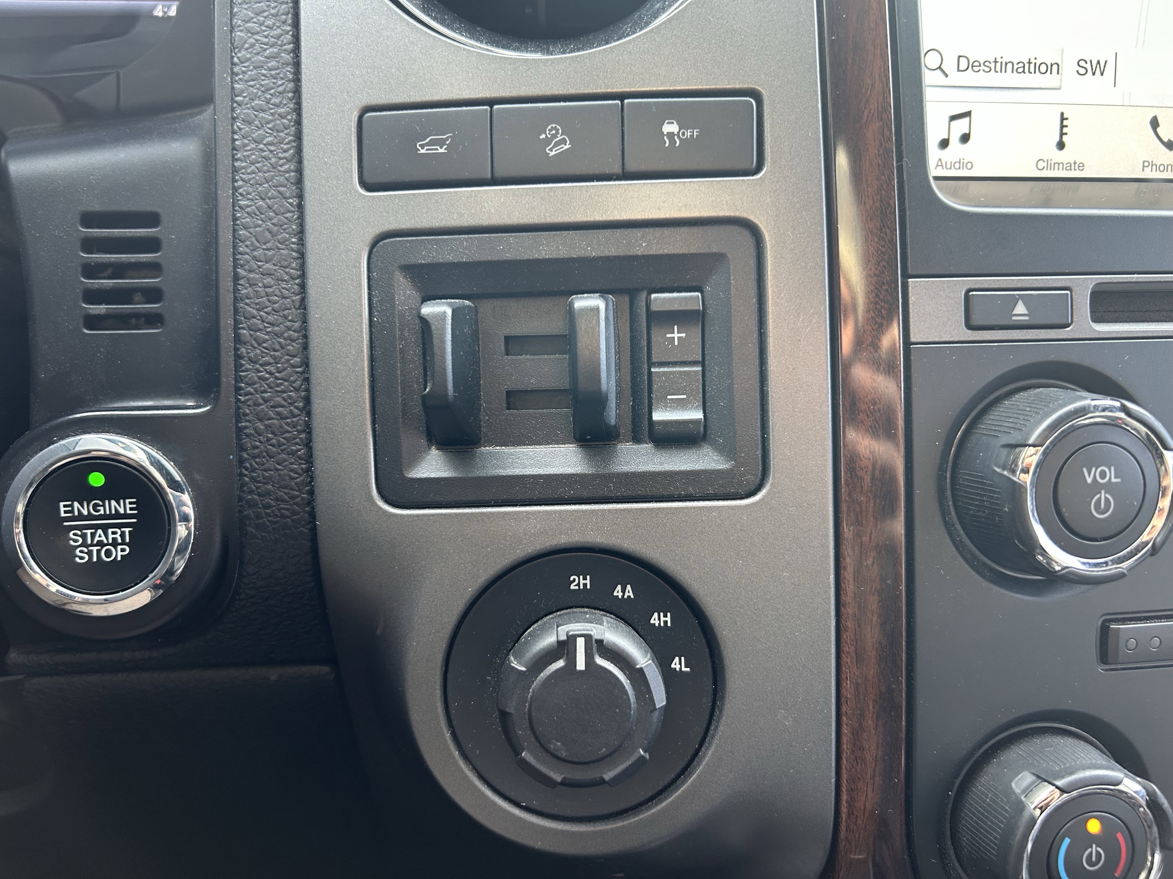 Used 2016 Ford Expedition Platinum image 16