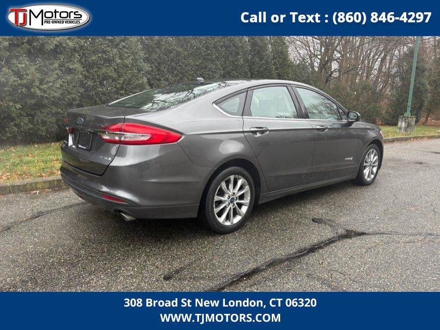 Used 2017 Ford Fusion S image 8