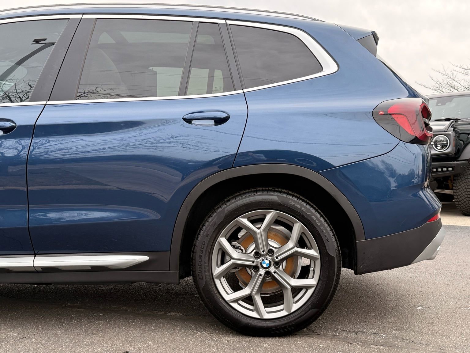 Used 2023 BMW X3 xDrive30i w/ Premium Package image 11