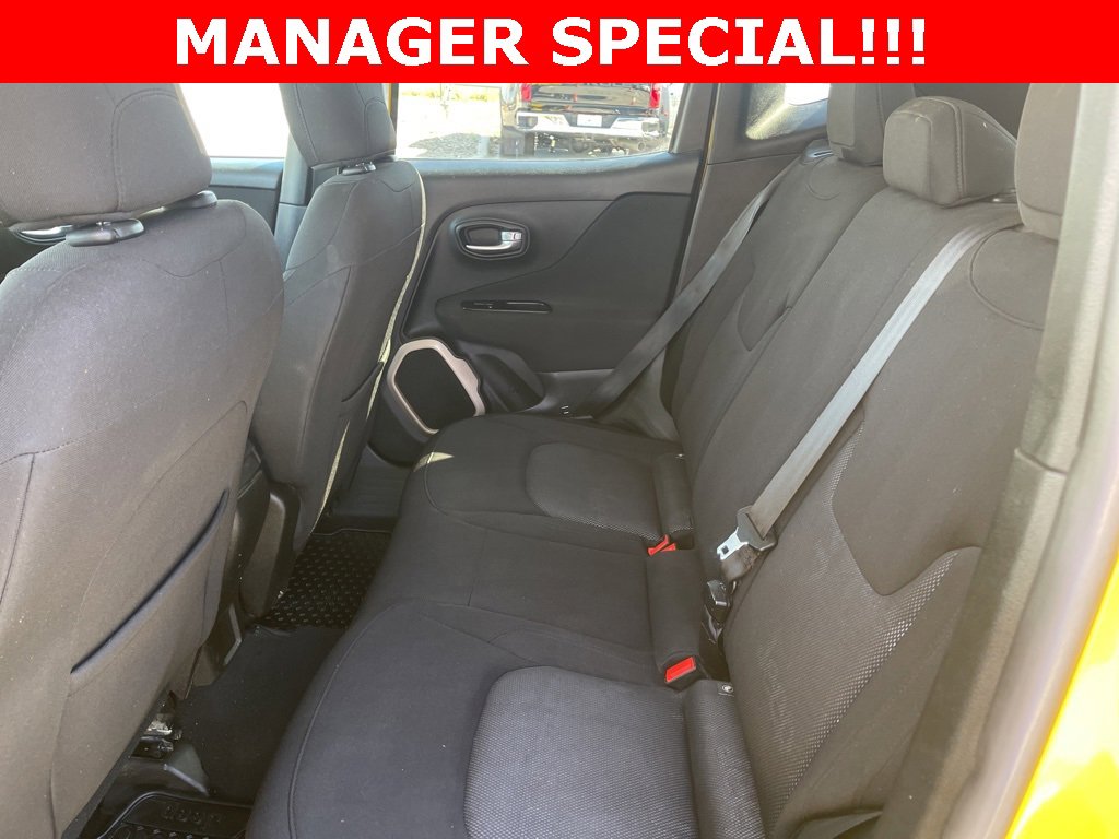 Used 2016 Jeep Renegade Latitude w/ Cold Weather Group image 13