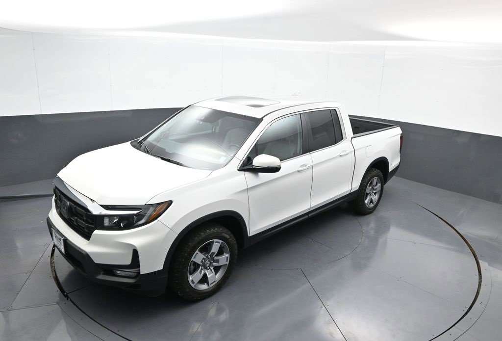 Certified 2025 Honda Ridgeline RTL image 34