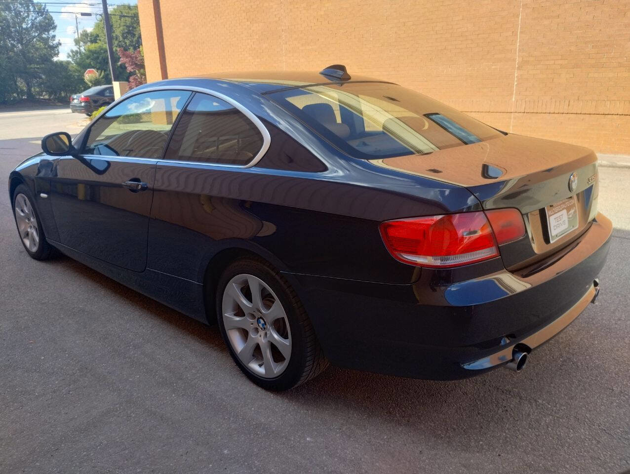 Used 2010 BMW 335i xDrive Coupe w/ Premium Pkg image 7