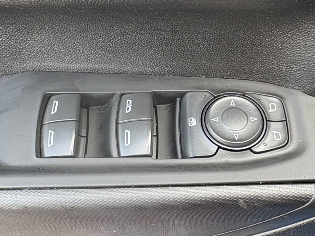 Used 2025 Chevrolet Silverado 1500 Custom RWD image 13