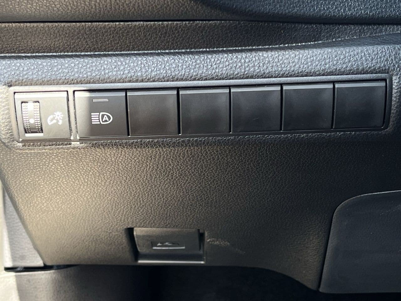 Used 2026 Toyota Corolla SE FWD image 20