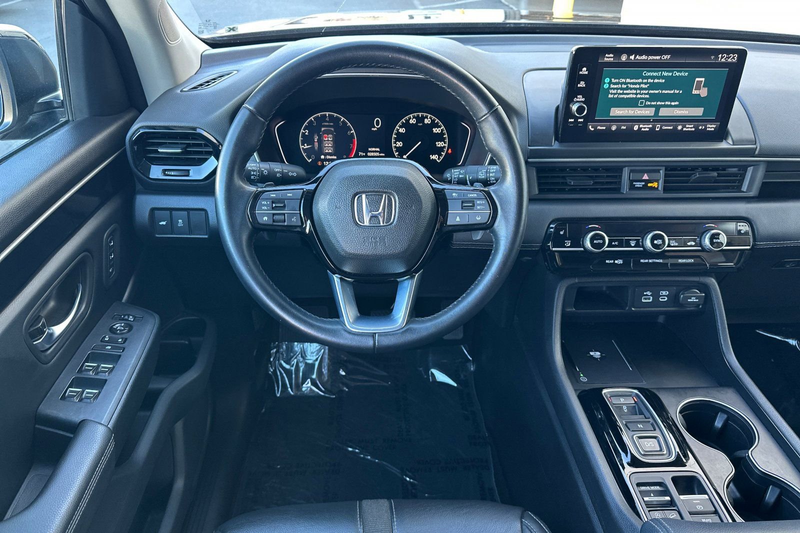 Used 2025 Honda Pilot EX-L image 16