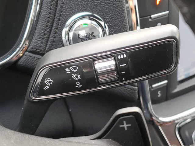 Used 2019 Lincoln Continental Select w/ Continental Climate Package image 14