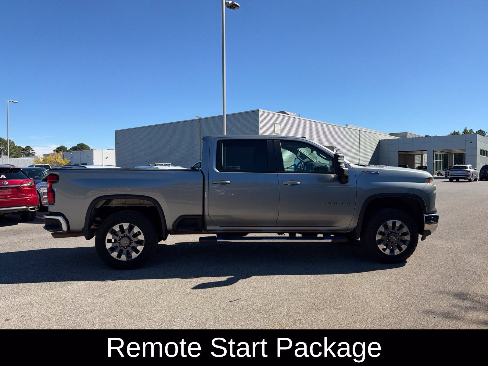 Used 2024 Chevrolet Silverado 2500 LT AWD/4WD image 4