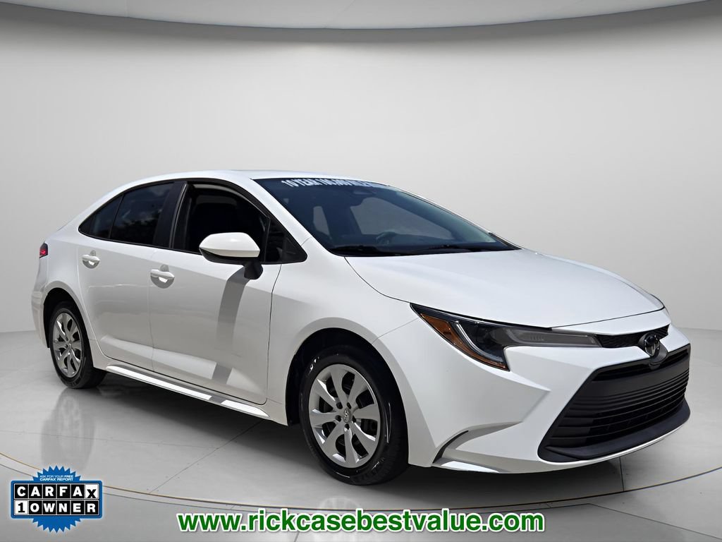 Used 2023 Toyota Corolla LE FWD image 9
