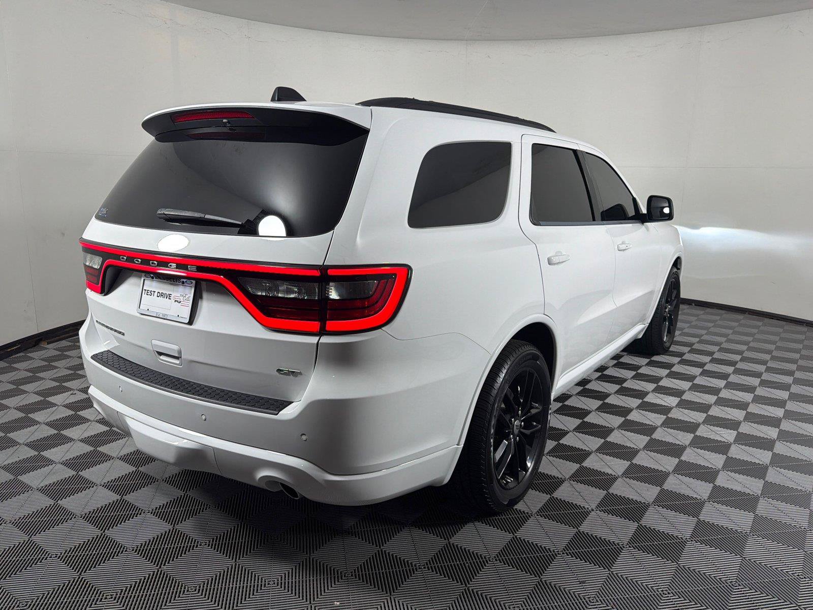 Used 2023 Dodge Durango GT RWD image 7