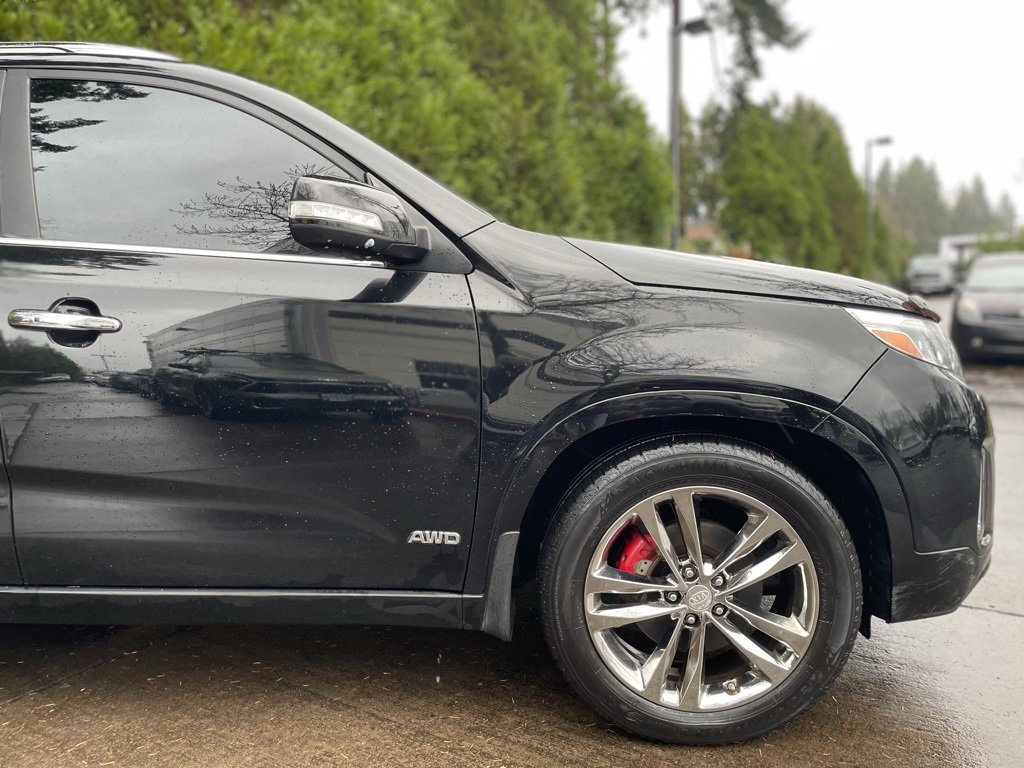 Used 2014 Kia Sorento SX w/ 3rd Row Package image 2