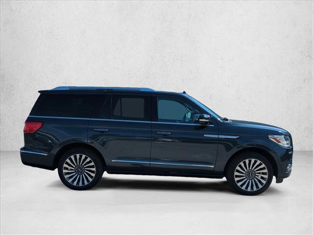 Used 2021 Lincoln Navigator Reserve RWD image 4