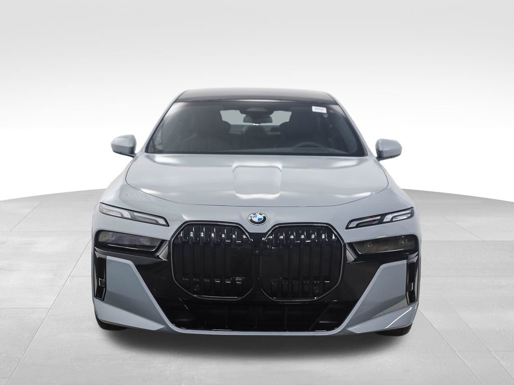 New 2026 BMW 740i xDrive w/ Premium Package image 8