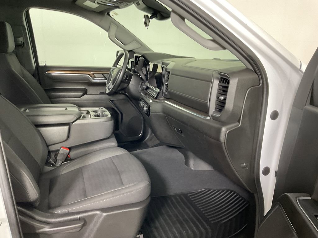 Used 2023 Chevrolet Silverado 1500 LT AWD/4WD image 24