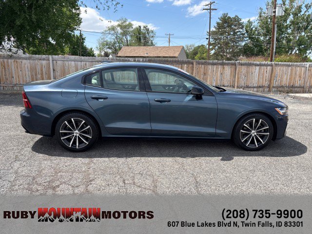 Used 2021 Volvo S60 T5 Momentum AWD/4WD image 8