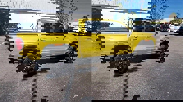 Used 2023 GMC Canyon Elevation w/ Convenience Package image 44