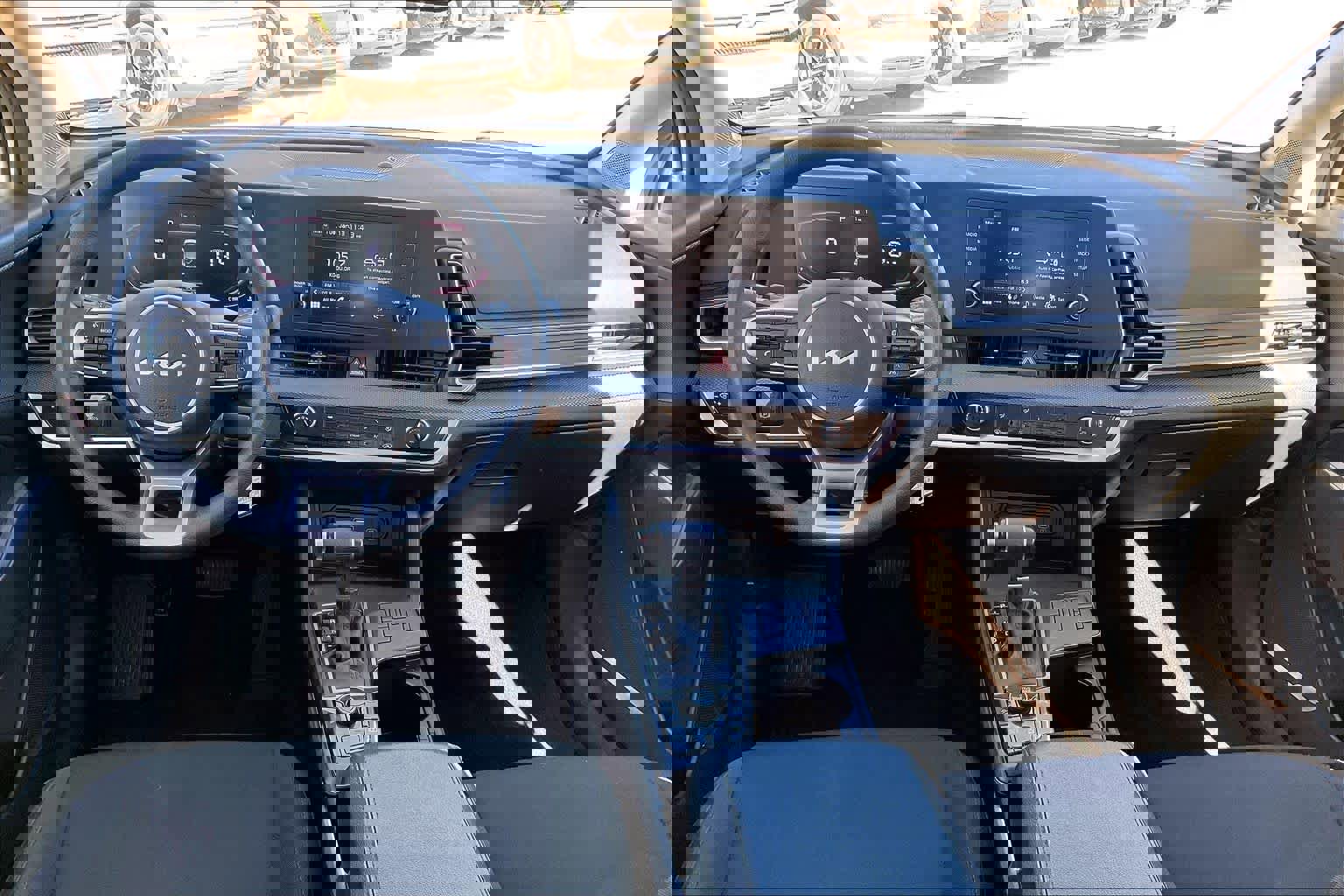 Used 2024 Kia Sportage LX image 15