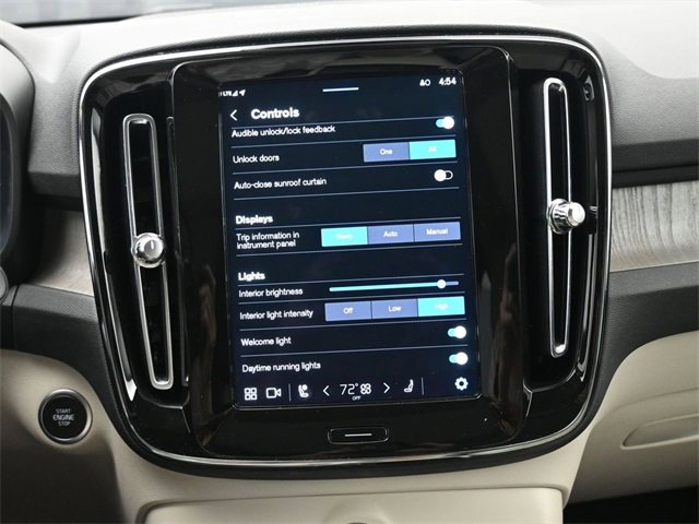 Used 2024 Volvo XC40 B5 Plus w/ Protection Package Premier image 17