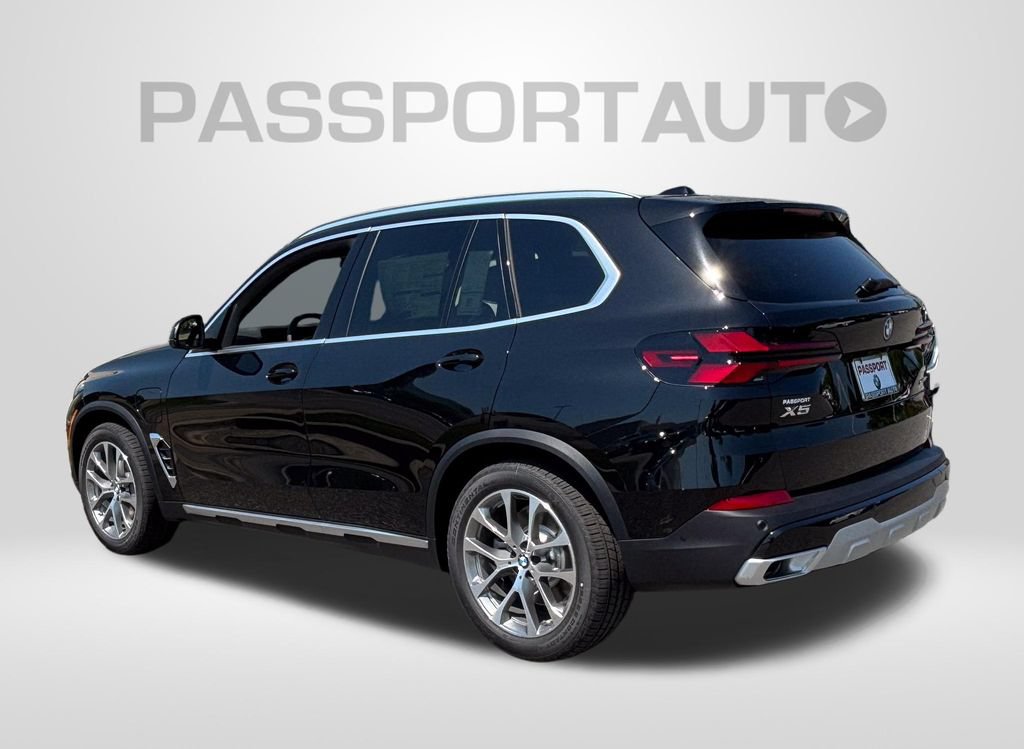 New 2026 BMW X5 xDrive50e w/ Executive Package AWD/4WD image 3